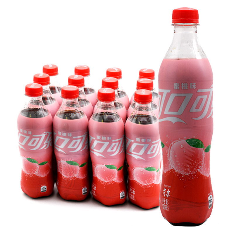 快来尝试这个可口可乐最新推出的蜜桃味碳酸汽水吧！