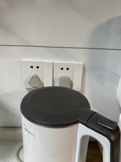 厨房电器插座带开关更方便