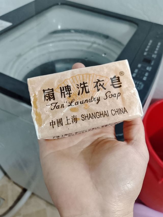 小孩的要洗的衣服必须用它