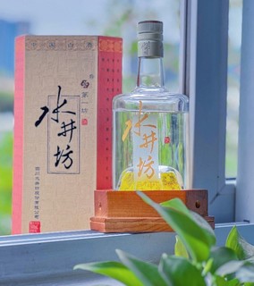 最漂亮的光瓶酒是徒有其表还是真有性价比