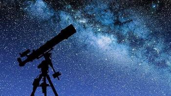 新手要怎么选天文望远镜？2023 年最适合新手、初学者的 6 台入门天文望远镜推荐