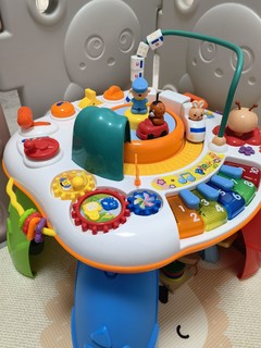 幼崽的早教益智玩具之游戏桌