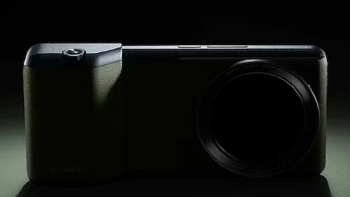 小米 13 Ultra 秒变“徕卡相机”，摄影套装亮相