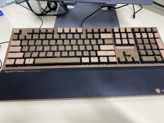 机械键盘怎么选，试试黑峡谷