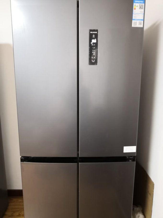 美菱对开门冰箱怎么样 外形外观:大气上档次,占地不大._什么值得买