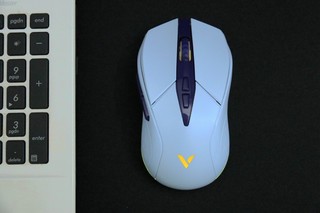 雷柏V300W鼠标，手感舒适，触发灵敏