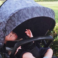 让宝宝更舒适的婴儿推车，还防晒防水哦
