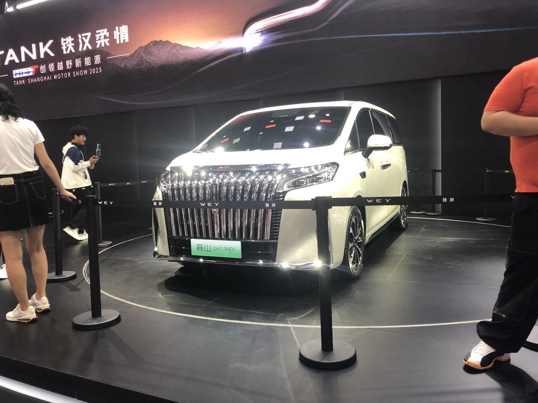 2023上海车展｜魏牌首款MPV高山全球首秀，瞄准豪华MPV市场