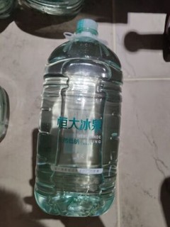 矿泉水