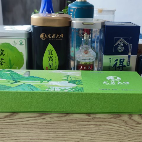 优质明前茶推荐，快人一步喝春茶，宜宾早茶、龙芽大师开箱测评。