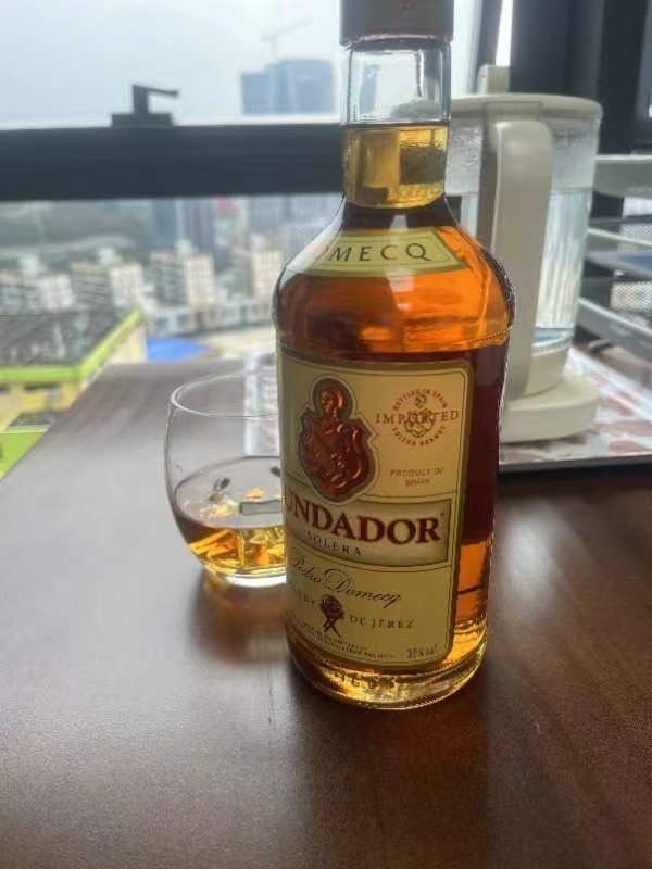 微醺的夜 一口就让我深爱的白兰地