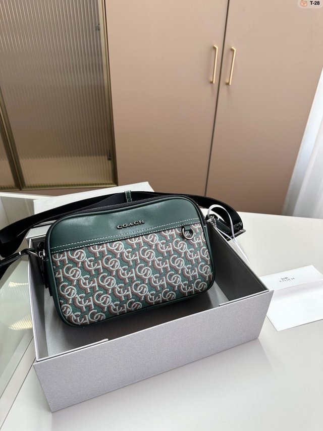 蔻驰男士相机包