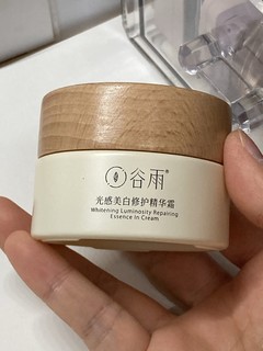 小奶罐2.0提亮护肤是真的有点东西啊