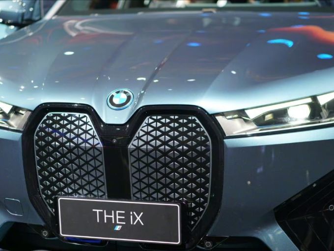 宝马新能源车怎么样 上海车展宝马the ix追寻纯粹驾驶乐趣_什么值得买