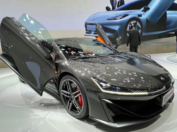 上海车展国产跑车之广汽埃安