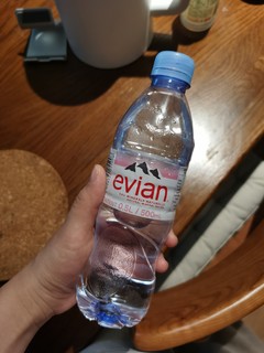 evian矿泉水分享