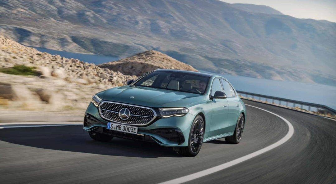 新奔驰e级官图发布,定位"全球智能行政座驾"