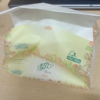 餐巾纸厚实，舒服手感好，便宜又安全，有浓浓的香味