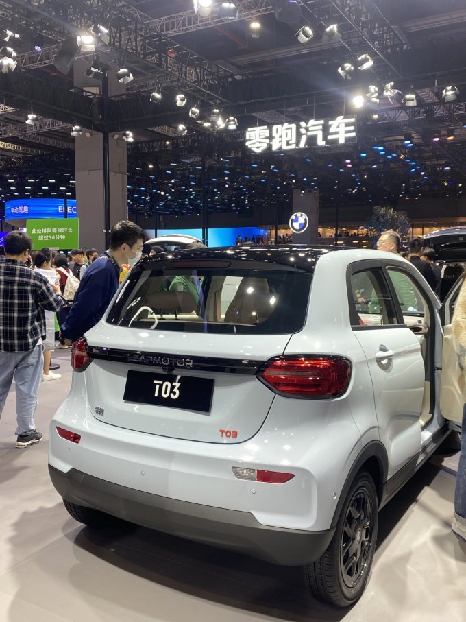 零跑汽车新能源车