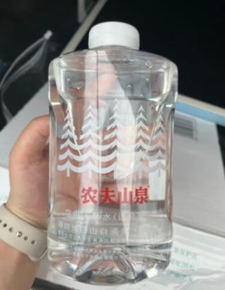 农夫山泉水