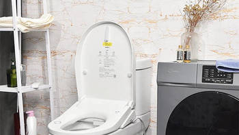 想要有一个棒棒的如厕体验，智米智能马桶盖不可少！