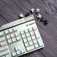 雷柏V700 DIY机械键盘：全尺寸、RGB、热插拔、厂润卫星轴