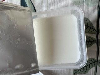 伊利经典凝酪酸奶