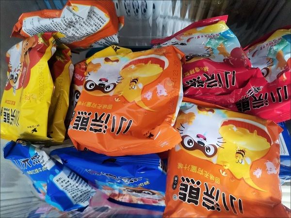 露营必备，小浣熊干脆面