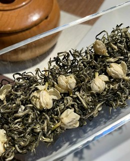 茉莉花茶的纯正口感，让你一饮而爽