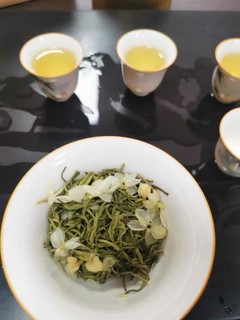 茉莉花茶的纯正口感，让你一饮而爽