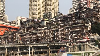 重庆是一座既有温度又废腿的城市