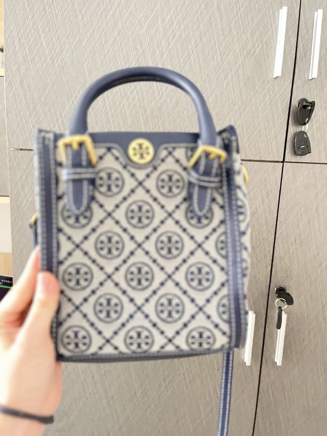 TB经典老花设计手提包👜