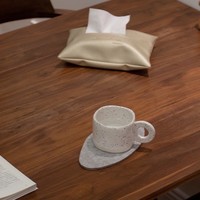岩板餐桌和实木餐桌哪个好？应该怎么选？