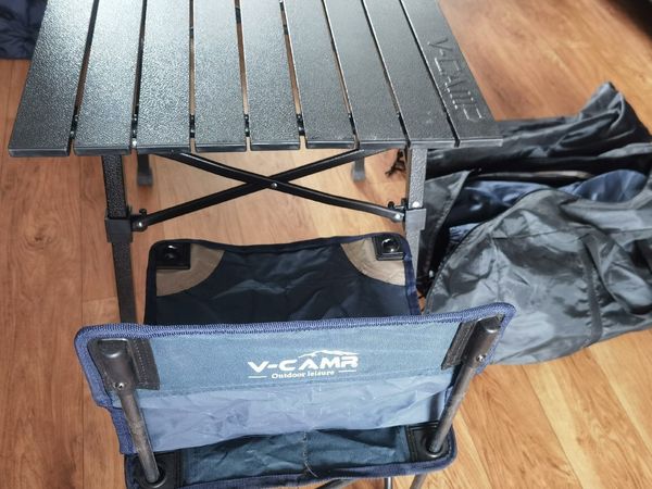 折叠桌，露营必备。