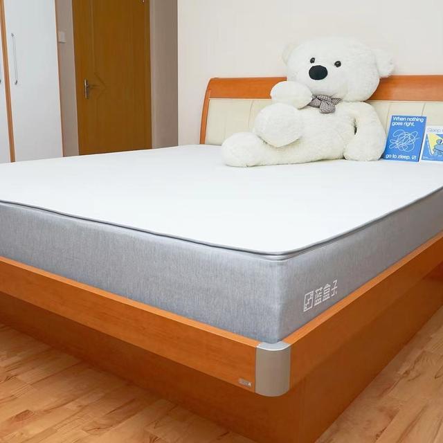 如何挑选一张适合自己的床垫？蓝盒子床垫选购攻略指南