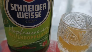啤酒品饮 篇一：有浓郁麦香和果香，也有酒精感和苦味的施耐德5号啤酒