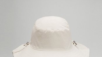 运动 篇三十八：运动收纳包包搭配防晒帽 