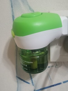 润本的经典绿瓶驱蚊液
