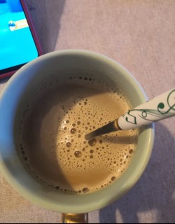 来一杯轻牛乳拿铁咖啡