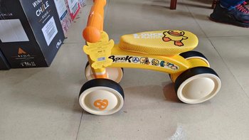 小黄鸭平衡车——宝宝的新玩具选择