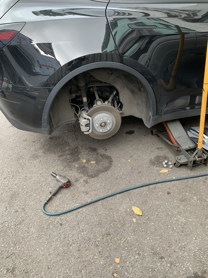 轮胎更换