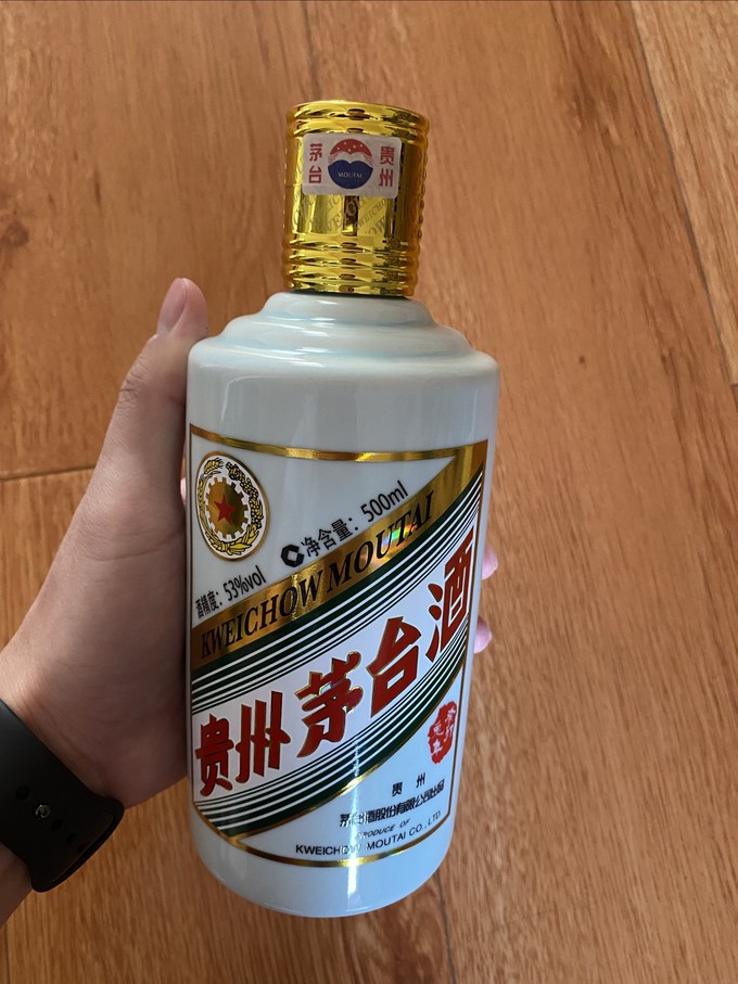 白酒图片实拍真实图片