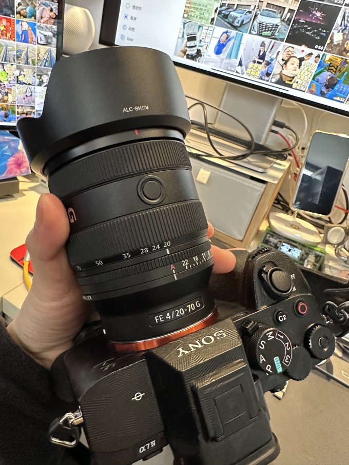 索尼镜头怎么样 相比24-105,虽然长焦端少._什么值得买