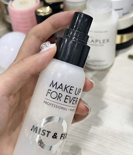 makeupforever玫珂菲保湿持久