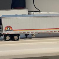 64卡车模型 篇三：来自大洋彼岸的模型——DCP 万国9100i冷藏车简易测评