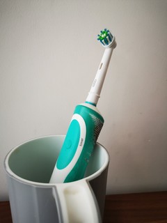 用了13年，京东百万销售量的电动牙刷