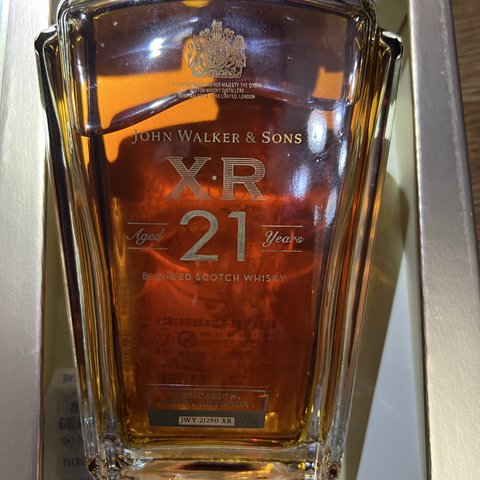 尊尼获加珍选XR21年调配苏格兰威士忌，应该是苏格兰威士忌的入门级！