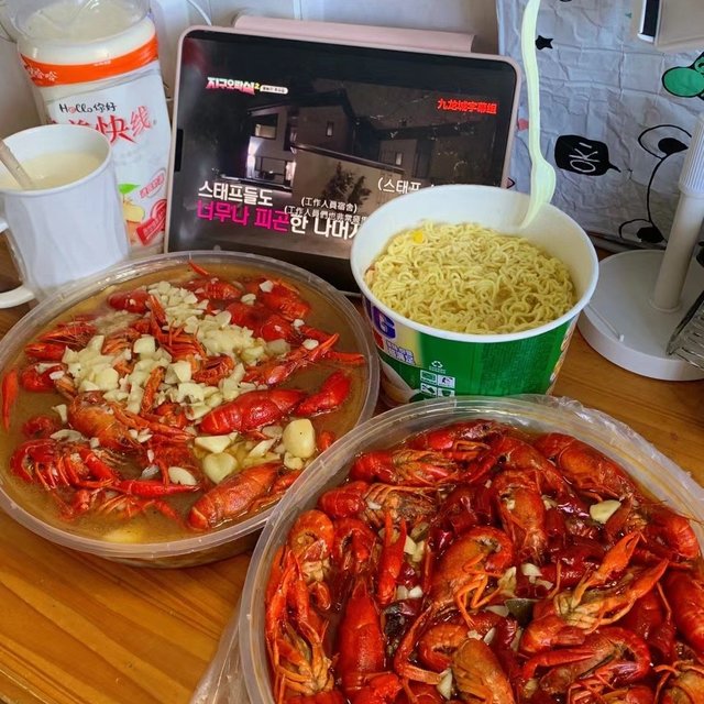 垃圾食品是我的最爱耶！