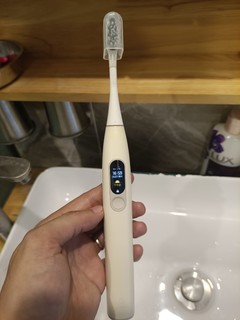 电动牙刷，为啥要带个屏幕呢???