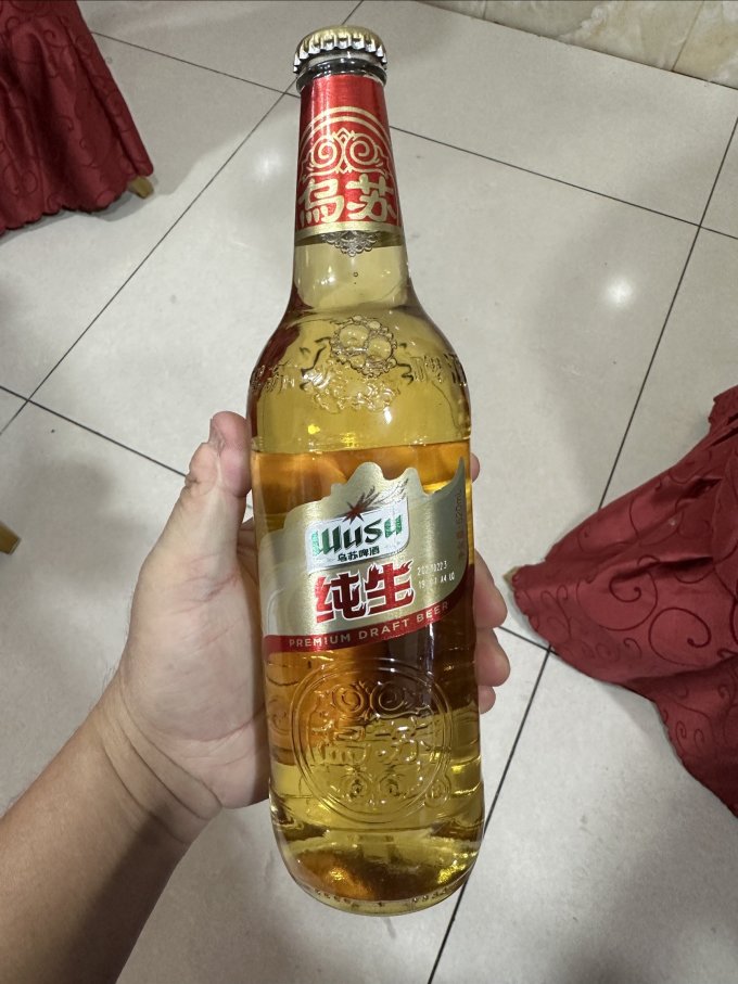 到新疆一定要尝下乌苏纯生啤酒